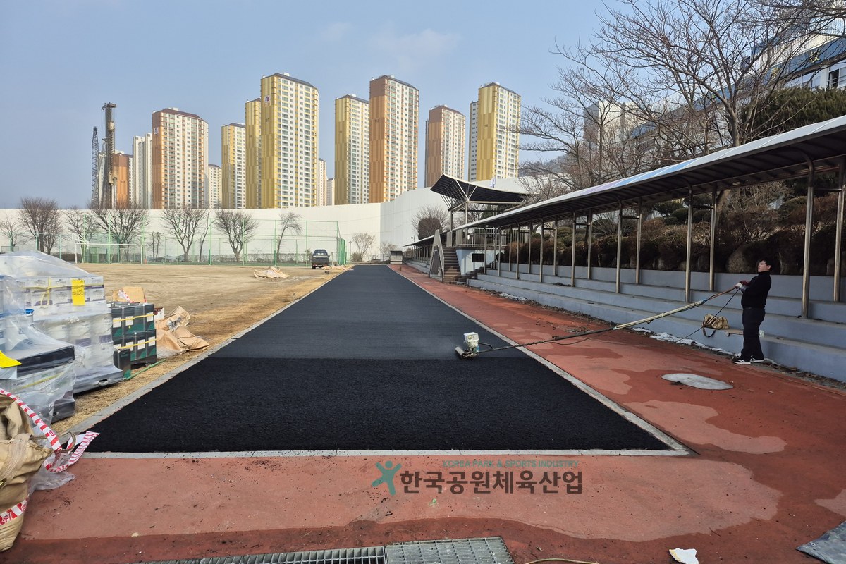 경기 남양주시 화광중학교 육상트랙교체 현장 전경