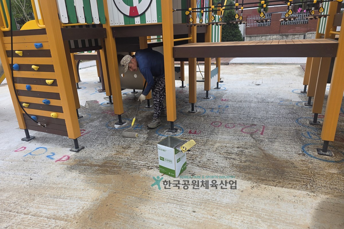 어린이놀이시설 탄성포장재 HK-50 T50mm 납품 현장
