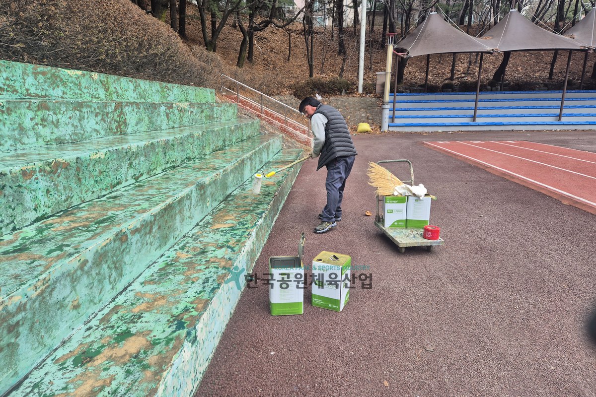 한국공원체육산업 폴리우레아HK 제품 자재