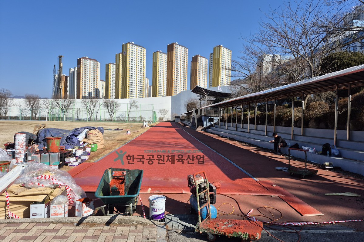 한국공원체육산업 제조 체육시설 탄성포장재 제품