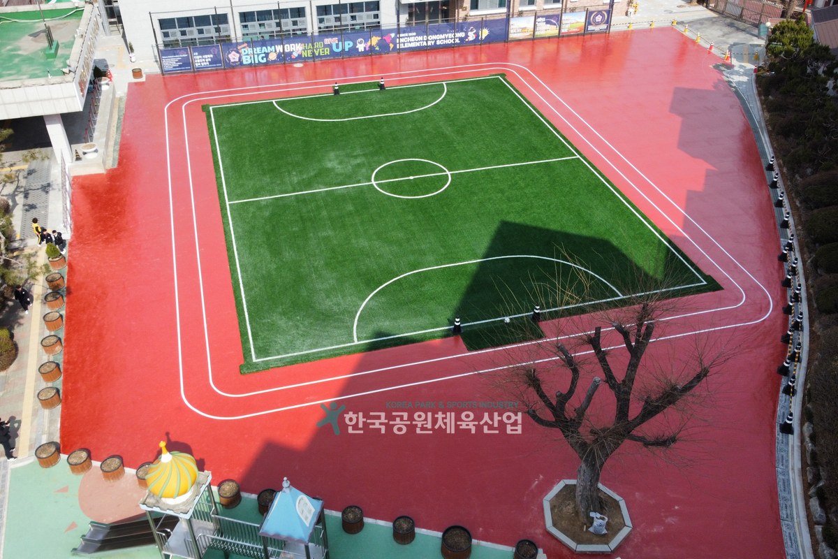 인천동명초등학교 운동장 포장 완료 전경