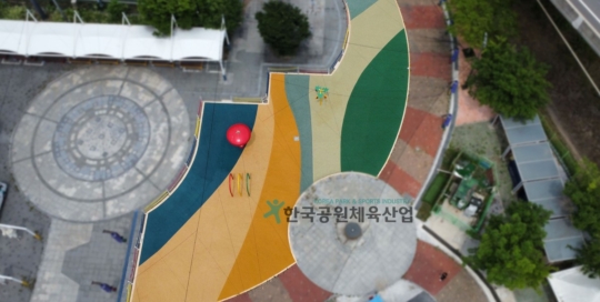 서울 성동구 물놀이장 탄성포장재 납품