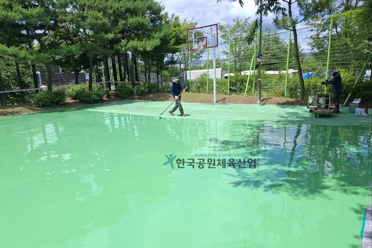 SBR 흑색고무칩 포설 공정