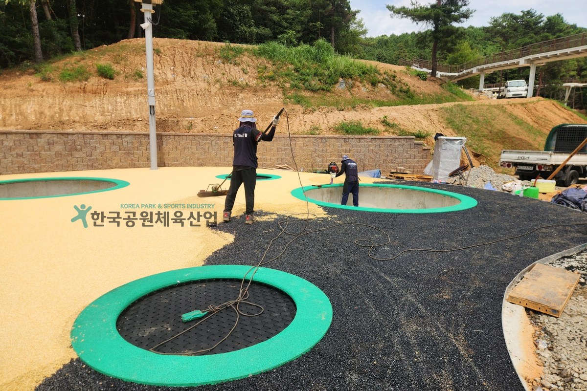 한국공원체육산업 어린이 안전 바닥재 납품 현장 전경