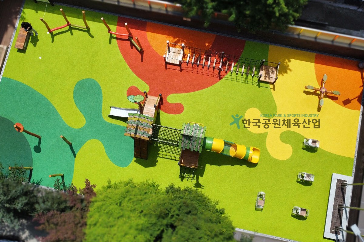 놀이기구 주변 탄성포장 마감 상태