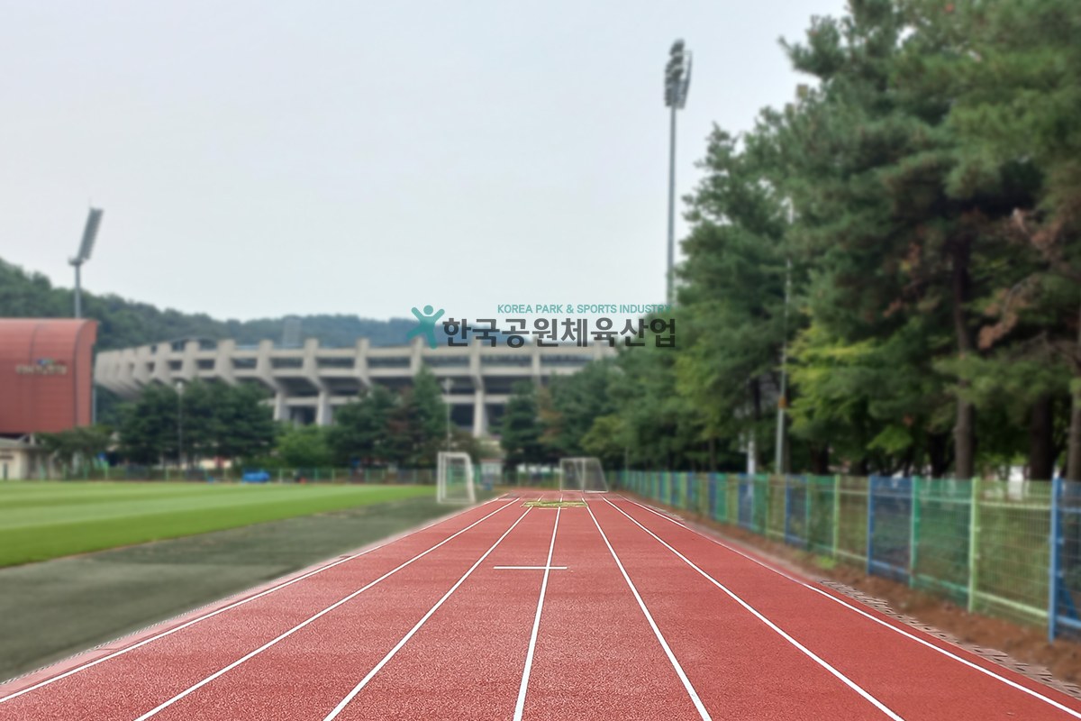 한국공원체육산업 체육시설 탄성포장재 납품 완료 현장 확인
