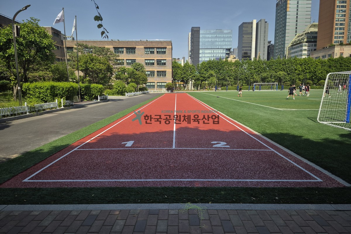 체육시설 탄성포장재 트랙 마감 디테일