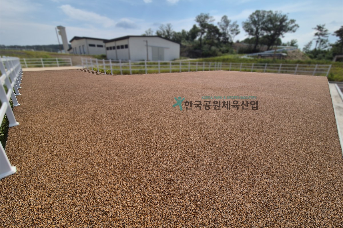 한국공원체육산업 체육시설 탄성포장재 납품 완료 전경