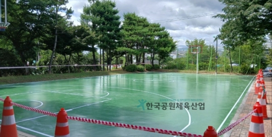 함안 오곡2어린이공원 농구장 탄성포장 납품