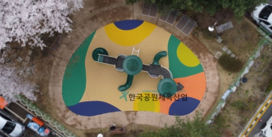 부천 쌈지공원 놀이터 탄성포장 납품